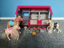 Lori Horse Barn/Stable playset & accessories working lights use with Horses 