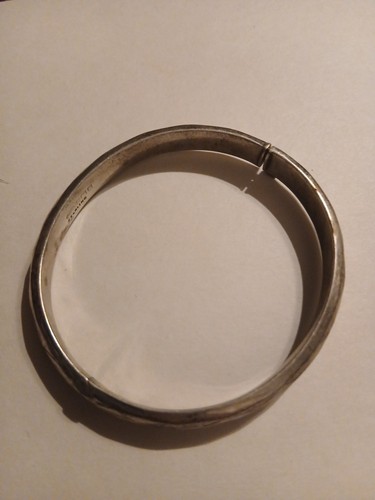 Sterling hallmarked bangle - hallmarked,