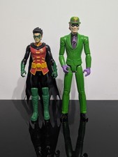 ROBIN WITH CAPE & RIDDLER