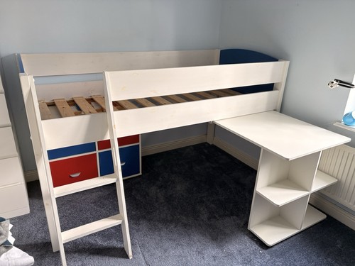 White and blue mid sleeper - and,