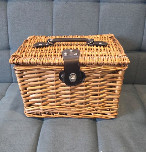 Red hamper mayfair wicker - red,