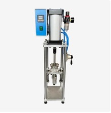  Vertical Injection Molding