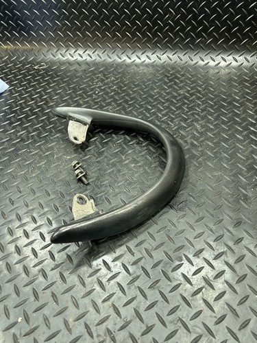 Suzuki 650 rear grabrail - suzuki,