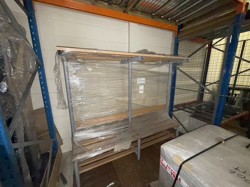Cloakroom changing room - changing,
