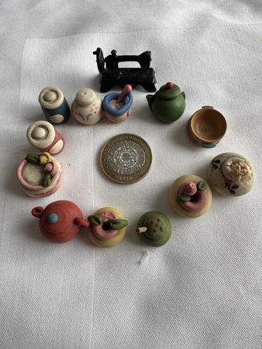 Job lot dolls - dolls, furniture