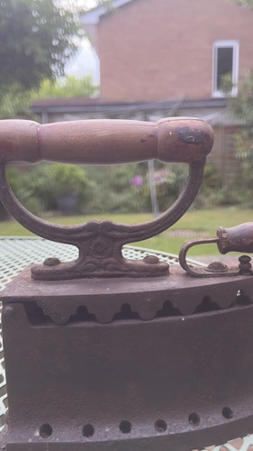 Antique cast iron flat - cast,