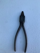 Round Needle Nose Pliers