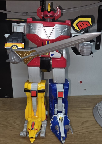 Mighty morphin power rangers - mighty,