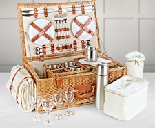 Luxury Fitted Wicker Picnic
