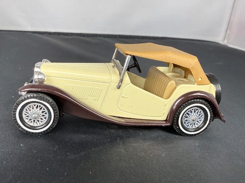 1945 matchbox 8 1977 - matchbox,