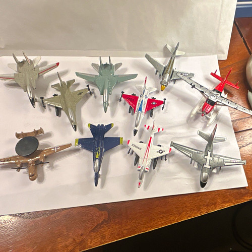 10x mixed lot diecast military - mixed,