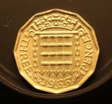 British 3 Pence Coin - Queen