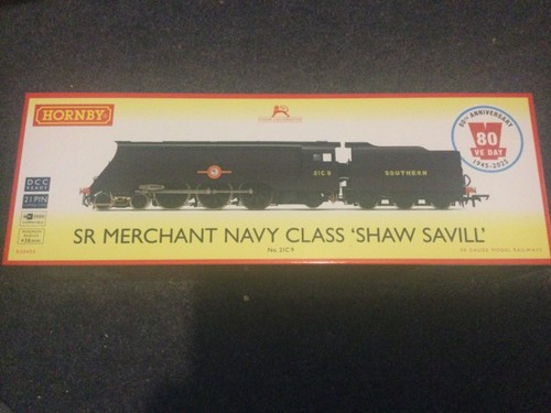 R30455 hornby merchant navy - r30455,