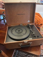 Crosley portable record player - Brown Leather Efect Case - Integrated Speakers