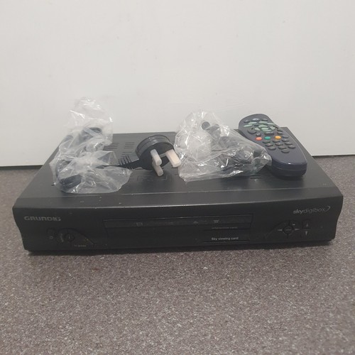 Vintage grundig sky - grundig, digibox