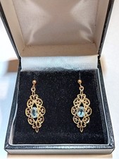 9ct gold : Topaz Drop / Dangle earrings : New Unworn: Stunning style.