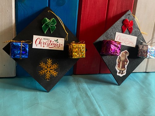 Tree decorations - x2, –
