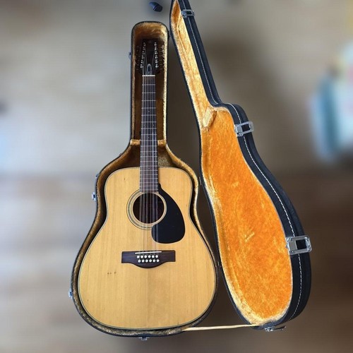 Yamaha 230 string guitar - 12-string,