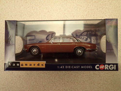 Corgi vanguards va13900 - 1:43,