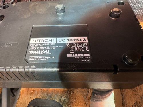 Uc18ysl3 battery charger for - charger,
