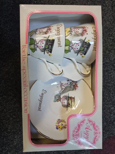Argyle china engagment set cup - engagment,