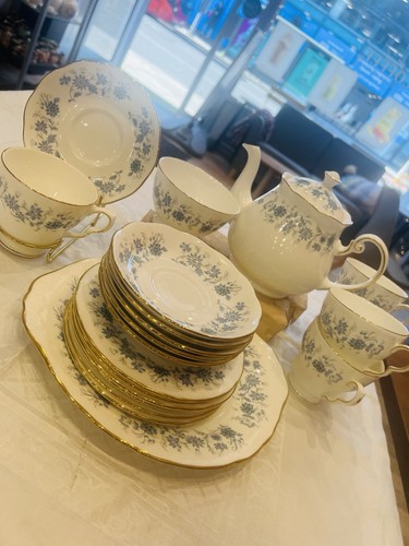 Colclough dainty vintage blue - dainty,