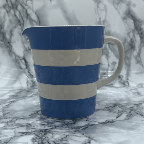 Green cloverleaf blue - green,