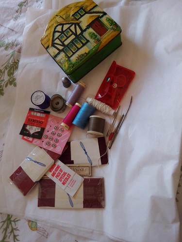 Vintage tuckers tin with - vintage,