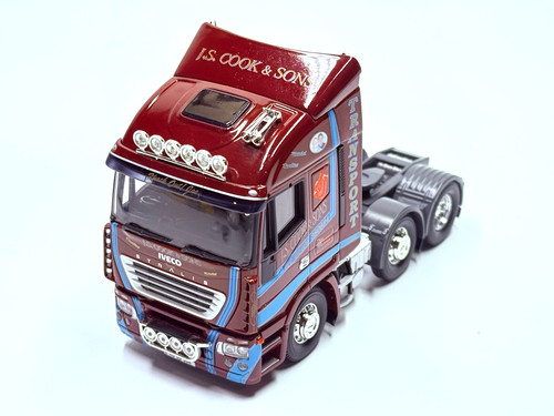Corgi iveco stralis tractor - iveco,