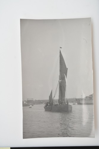 Thames sailing barge spurgeon - thames,
