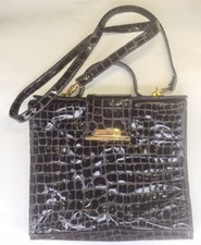 WONDERFUL LEATHER HANDBAG