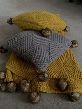 NEXT Ochre Yellow Cable Knit Pom Pom throw blanket 125 X 160 cm + 2 pillow set 