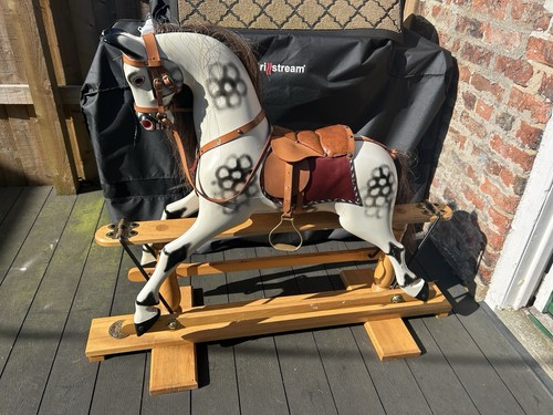 Rocking horse - -,