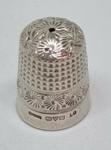 Pretty antique chester 1912 - antique,