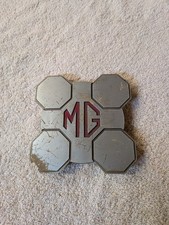 MG Metro Turbo Mk2  1985-89  wheel centre cap,  no cracks,  needs painting