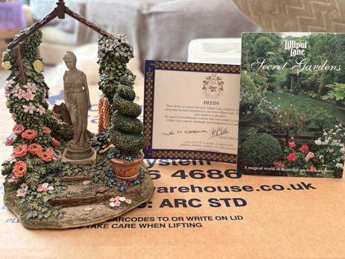 Lilliput lane secret gardens - lane,