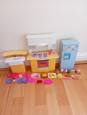 Vintage Barbie Dolls Light Up Kitchen And Barbie & Sindy Food Accessories Mattel