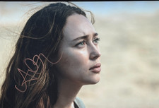 Alycia Debnam-Carey Hand