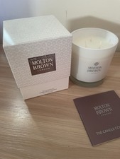 Molton Brown Co o & Sandalwood
