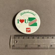 7 Up Pizzaland Vintage Badge - promotional pin - 1980s 1990s 
