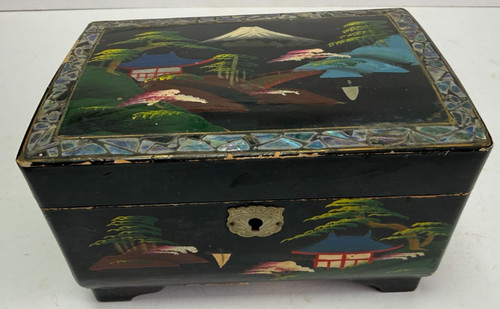 Vintage lacquered musical - vintage,