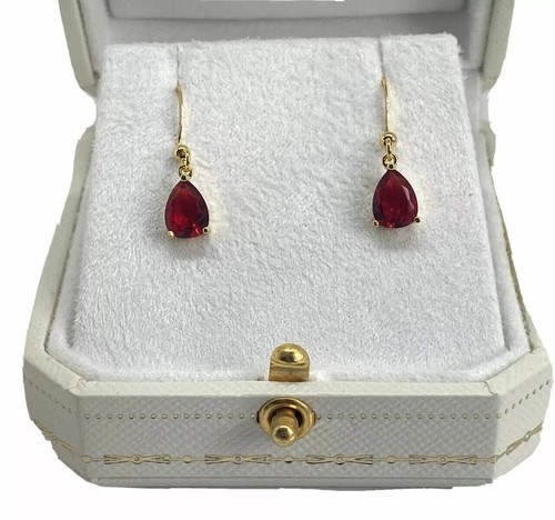 Yellow gold finish - yellow, ruby