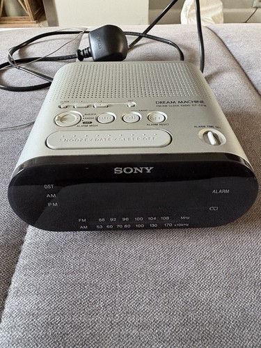 Sony dream machine - machine, icf-c218