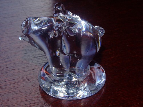 Cute little glass pig - a,