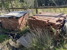4 Pallets Of Reclaimed Paving Bricks 