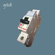 TENBY B1032 MCB TENBY 32 AMP MCB 1P 32A B32 B1032 TENBY 10kA