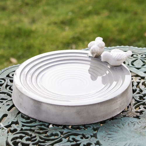Concrete round bird bath - round,