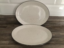 2 Vint Oval Dinner Plates Johnson Bro 12”x 9.5” Beige & Brown Trim Great Con (A)