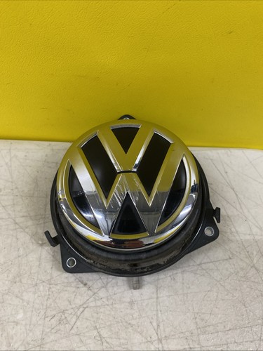 Passat tailgate boot - 15-19,