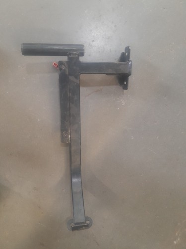 Fendt 700 cab mount bar